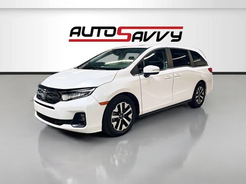 Used 2025 Honda Odyssey EX-L image 3