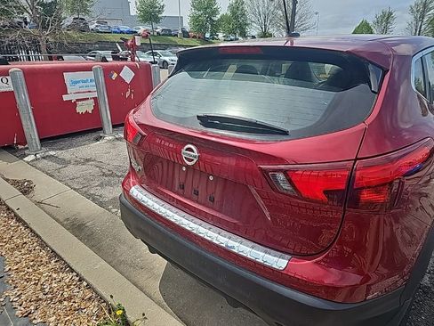 Used 2019 Nissan Rogue Sport S w/ Appearance Package image 6