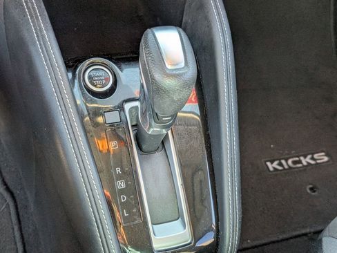 Used 2020 Nissan Kicks SV image 24