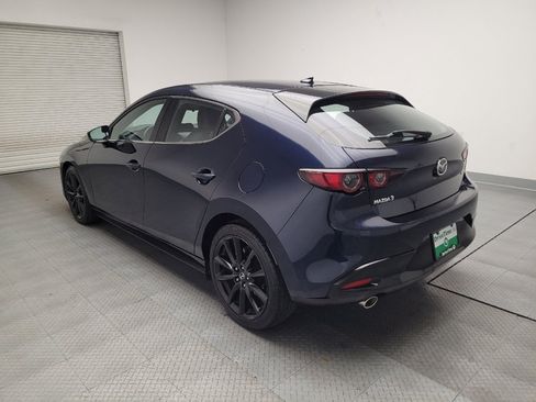 Used 2019 MAZDA MAZDA3 Hatchback w/ Premium Package image 5