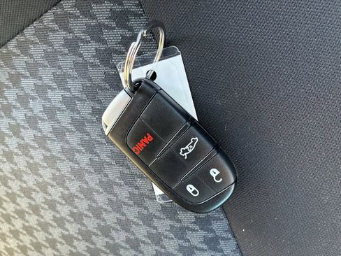 Used 2022 Dodge Challenger R/T Scat Pack image 23