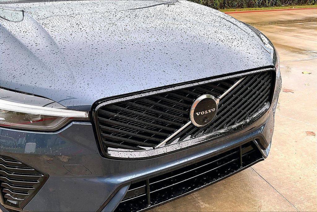 Certified 2026 Volvo XC60 B5 Plus AWD/4WD image 38