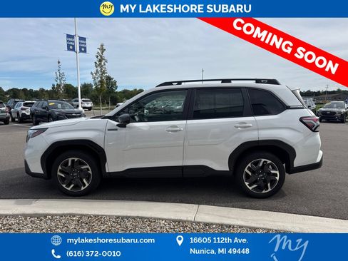 Used 2025 Subaru Forester Premium AWD/4WD image 4