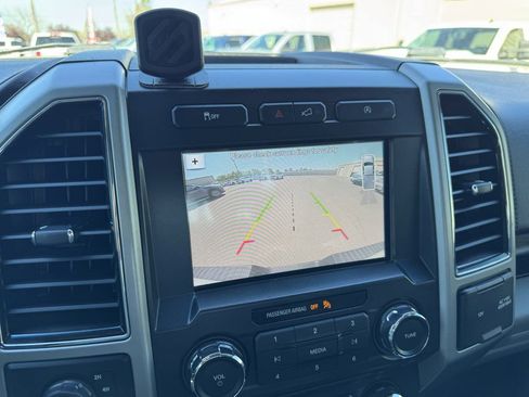 Used 2018 Ford F150 Lariat image 37