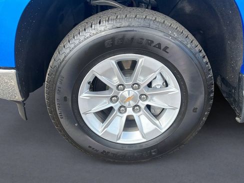 Used 2025 Chevrolet Silverado 1500 LT AWD/4WD image 9