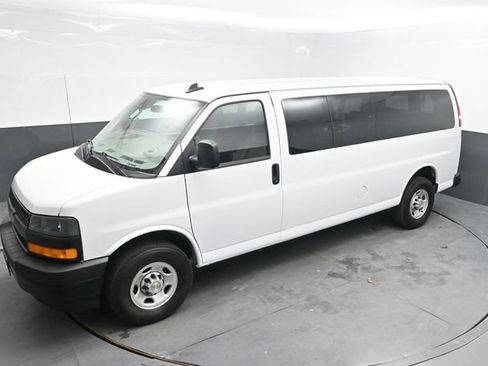 Used 2024 Chevrolet Express 3500 LS RWD image 27