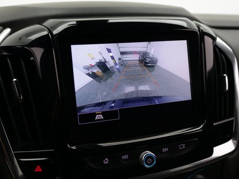 Used 2023 Chevrolet Traverse LT FWD image 28