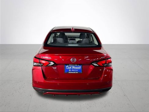 Used 2021 Nissan Versa SV FWD image 7