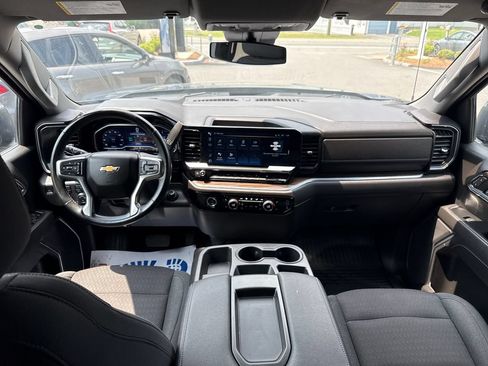Used 2023 Chevrolet Silverado 1500 LT AWD/4WD image 14