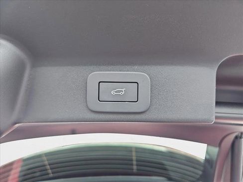 New 2026 Jaguar F-PACE R-Dynamic S image 14