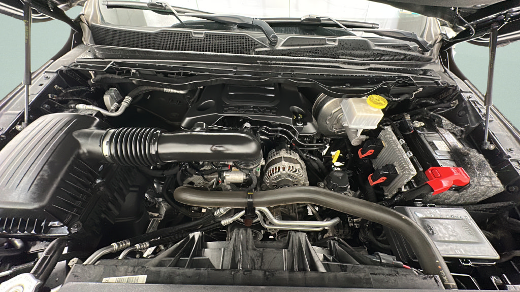 Used 2020 RAM 1500 Laramie w/ Sport Appearance Package AWD/4WD image 24