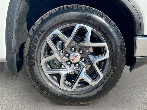New 2026 GMC Sierra 1500 SLT image 19