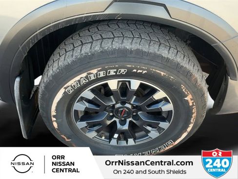 Used 2020 Nissan Titan PRO-4X w/ Pro-4x Convenience Package image 9