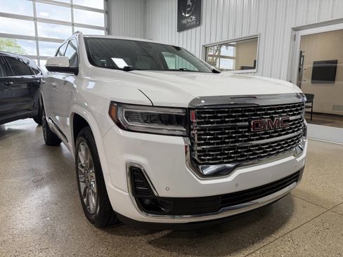 Used 2023 GMC Acadia Denali AWD/4WD image 4