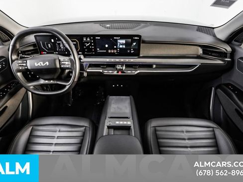 Used 2024 Kia EV9 Land image 29