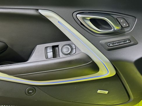 Used 2021 Chevrolet Camaro SS RWD image 15