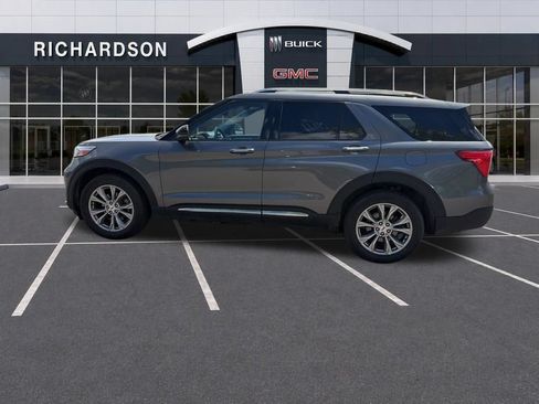 Used 2023 Ford Explorer Limited w/ Equipment Group 301A AWD/4WD image 8
