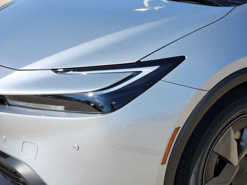 New 2027 Toyota Prius FWD image 11