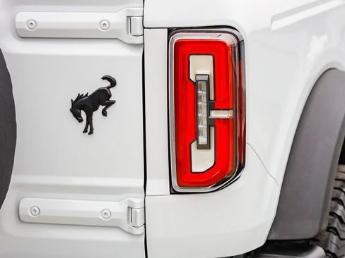 Used 2022 Ford Bronco Badlands AWD/4WD image 10