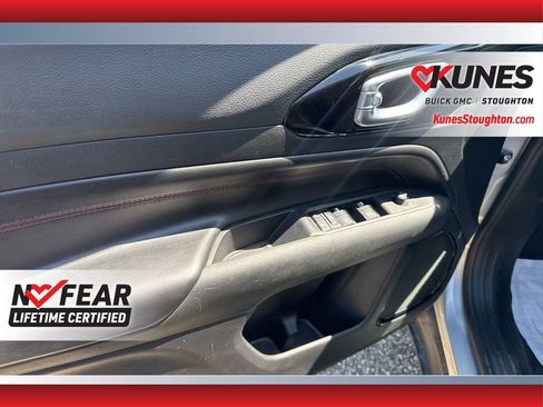 Used 2025 Jeep Compass Trailhawk AWD/4WD image 16