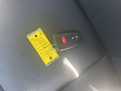 Used 2024 Toyota 4Runner TRD Off-Road Premium image 34