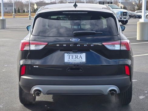 Used 2022 Ford Escape SE image 11