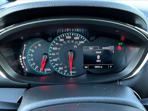 Used 2022 Chevrolet Trax LT w/ LT Convenience Package image 24