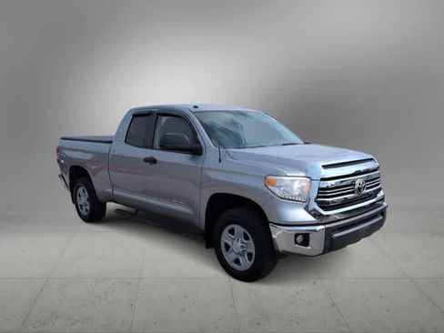 Used 2016 Toyota Tundra SR5 AWD/4WD image 2