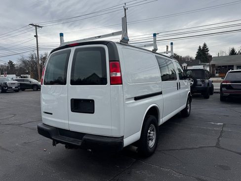 Used 2017 Chevrolet Express 2500 image 6