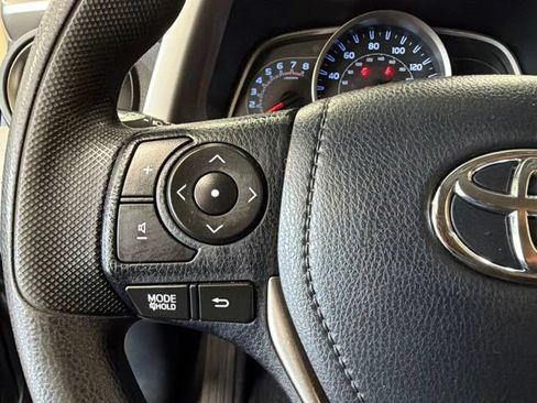 Used 2015 Toyota RAV4 LE FWD image 16