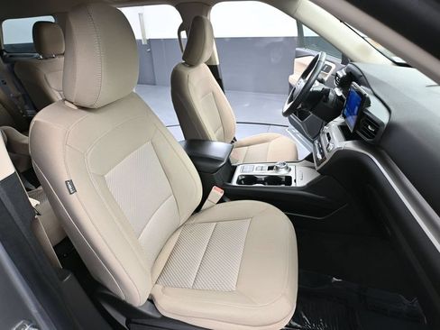 Used 2022 Ford Explorer XLT RWD image 43