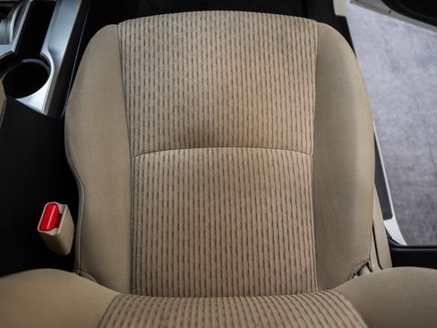 Used 2021 Toyota 4Runner SR5 AWD/4WD image 33
