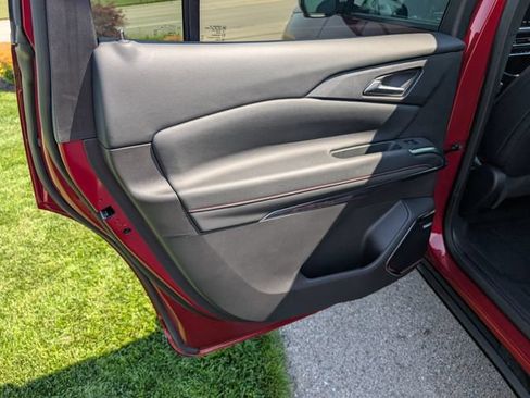 Used 2026 Chevrolet Traverse RS w/ LPO, Floor Liner Package AWD/4WD image 28