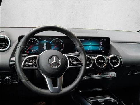 Used 2022 Mercedes-Benz GLA 250 image 12