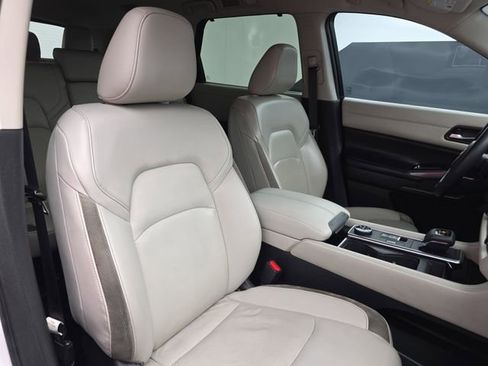 Used 2022 Nissan Pathfinder SL w/ SL Black Package image 49