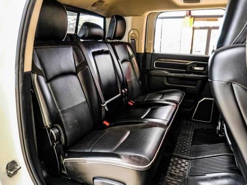 Used 2020 RAM 3500 Laramie image 32