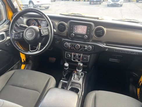 Used 2018 Jeep Wrangler Unlimited Sport S image 9