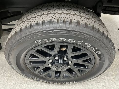 Used 2025 RAM 2500 Limited AWD/4WD image 16