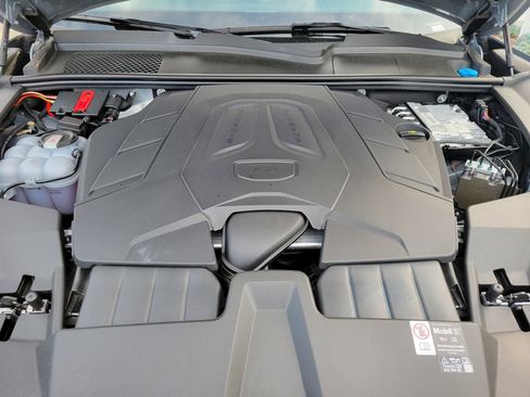 New 2025 Porsche Cayenne Coupe AWD/4WD image 31
