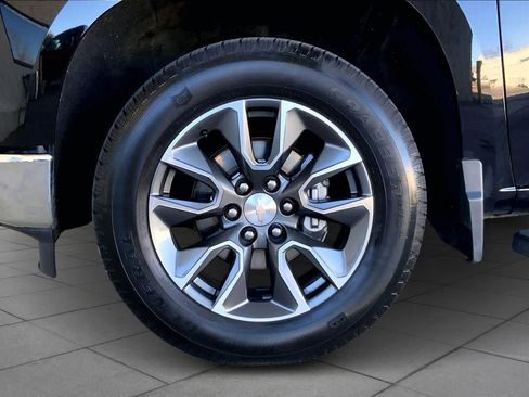 Used 2022 Chevrolet Silverado 1500 LT image 10