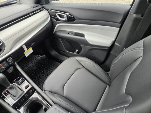 New 2026 Jeep Compass Limited AWD/4WD image 40
