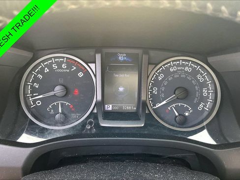 Used 2021 Toyota Tacoma TRD Off-Road w/ TRD Premium Off Road Package AWD/4WD image 14