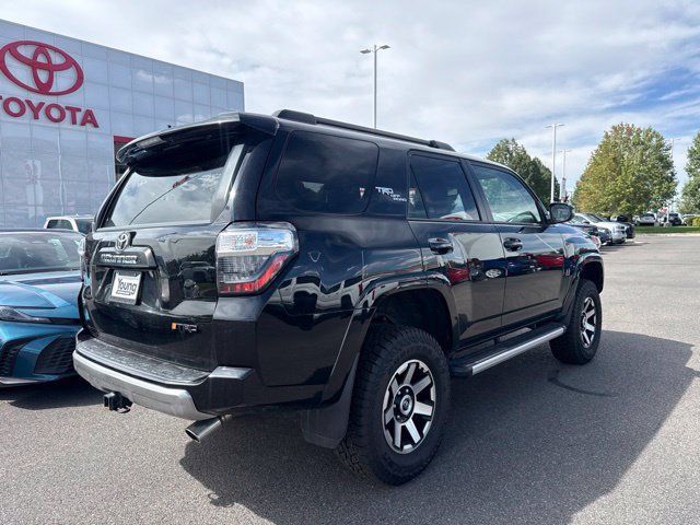 Used 2021 Toyota 4Runner TRD Off-Road Premium w/ Moonroof Package AWD/4WD image 4