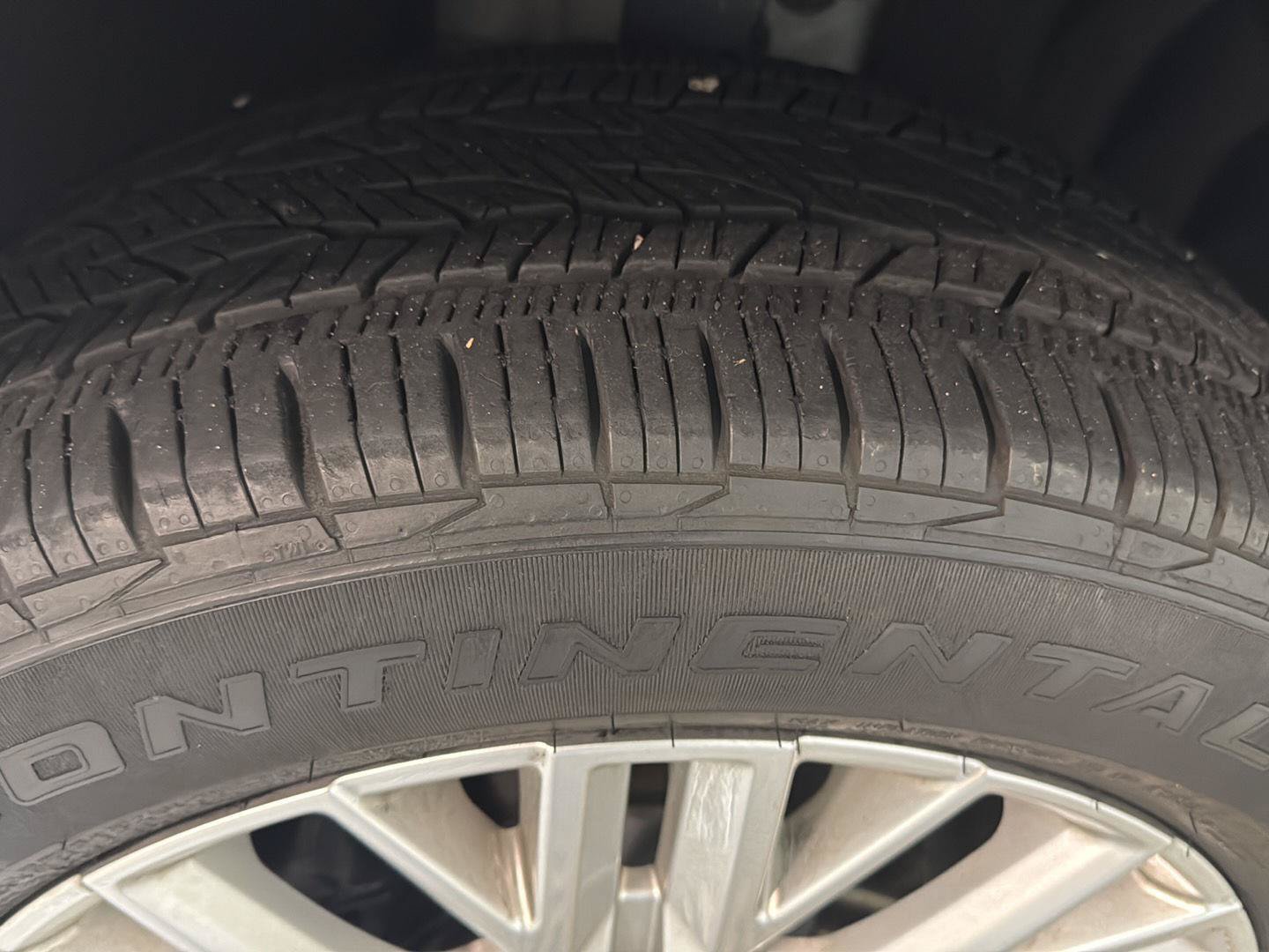 Certified 2024 GMC Acadia Elevation FWD image 8