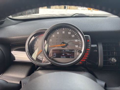 Used 2017 MINI Cooper S image 24