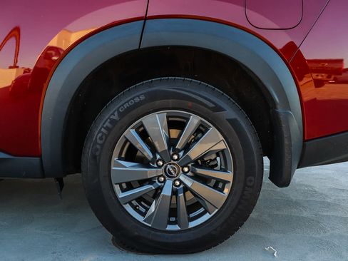 Used 2023 Nissan Pathfinder SV image 29