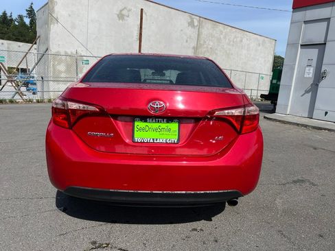 Used 2018 Toyota Corolla LE FWD image 5