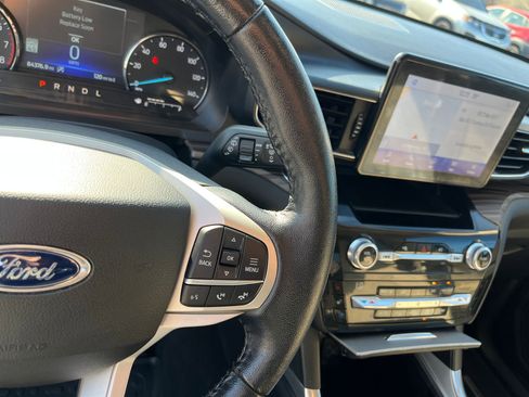 Used 2021 Ford Explorer Limited w/ Equipment Group 301A image 33