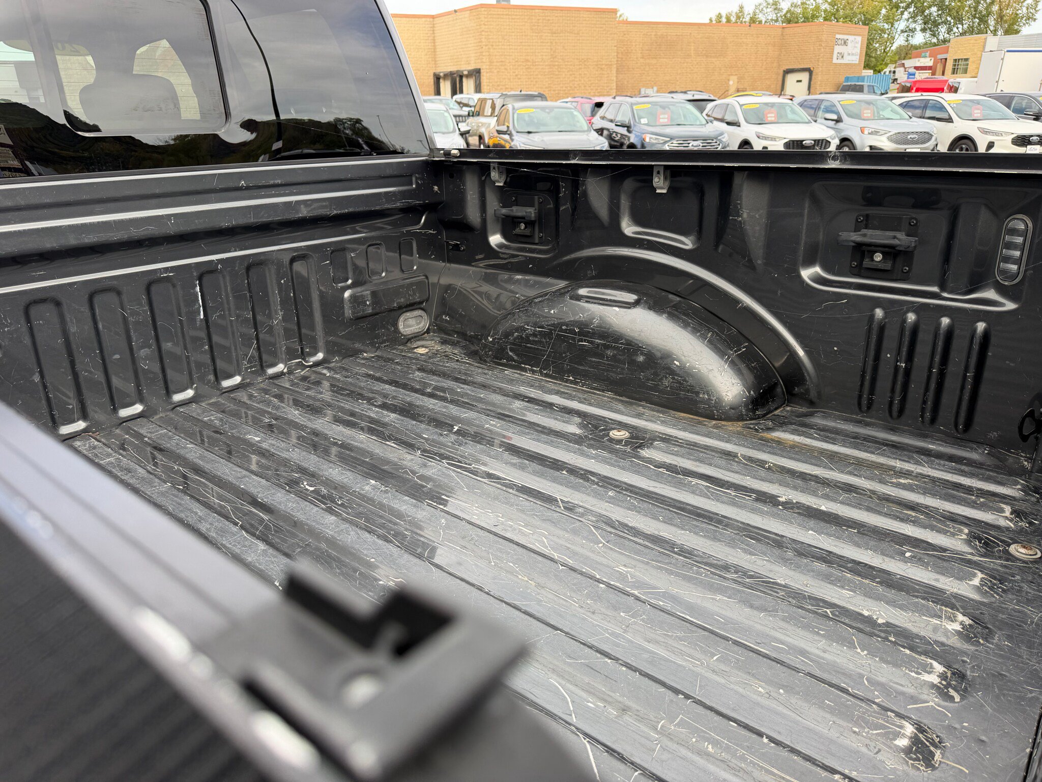 Used 2017 Ford F150 XLT w/ Equipment Group 302A Luxury AWD/4WD image 9