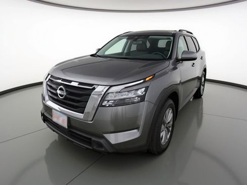 Used 2025 Nissan Pathfinder SV AWD/4WD image 3